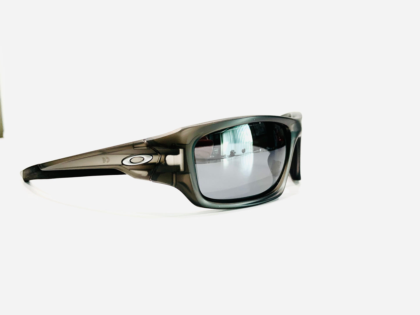 Oakley Valve